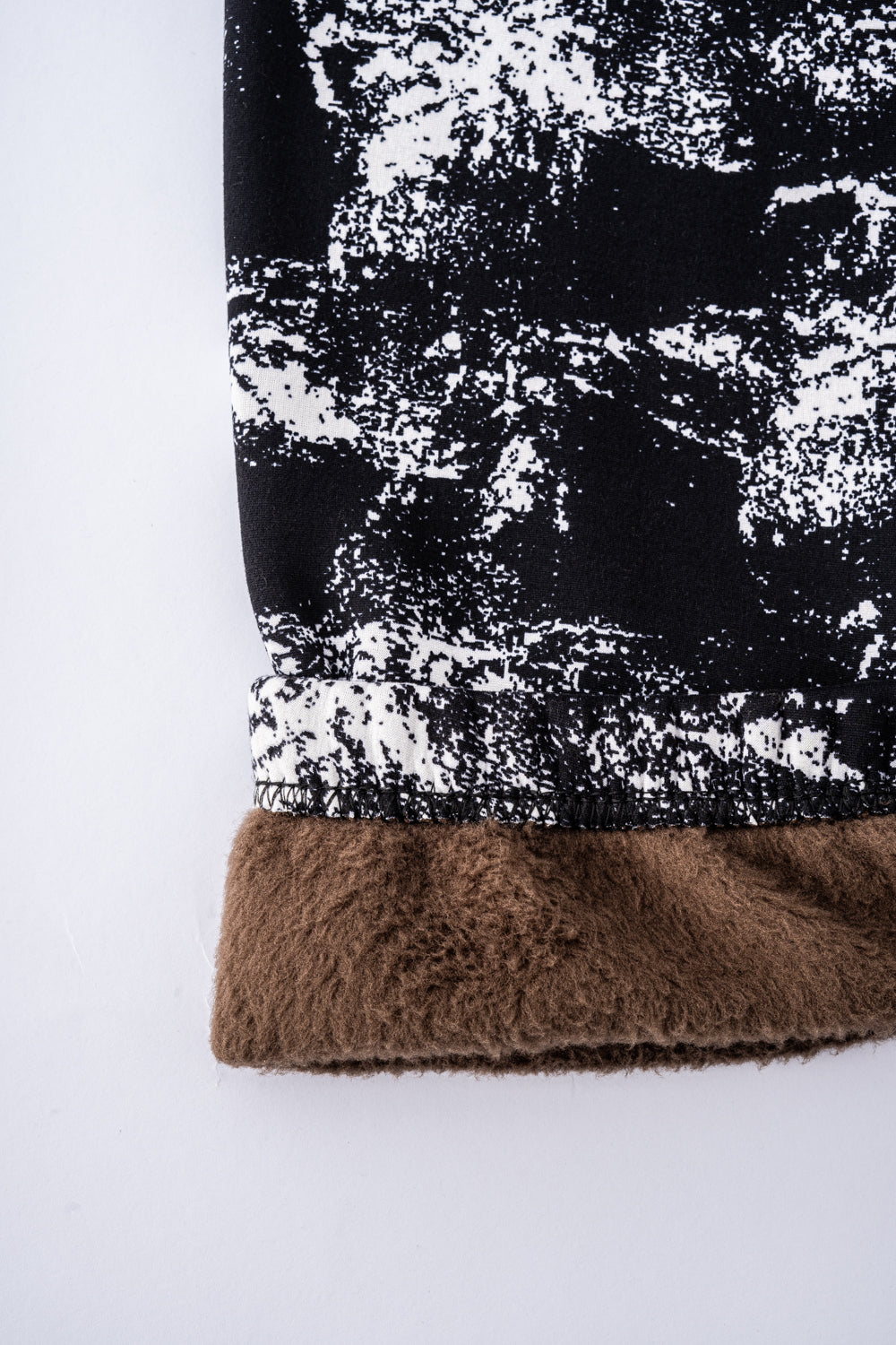 B&W Contrast - Cozy Lined Leggings