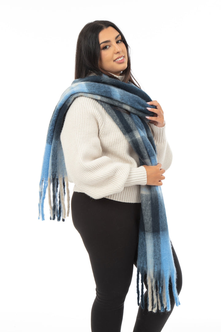 Tonya - Bouclé Scarf