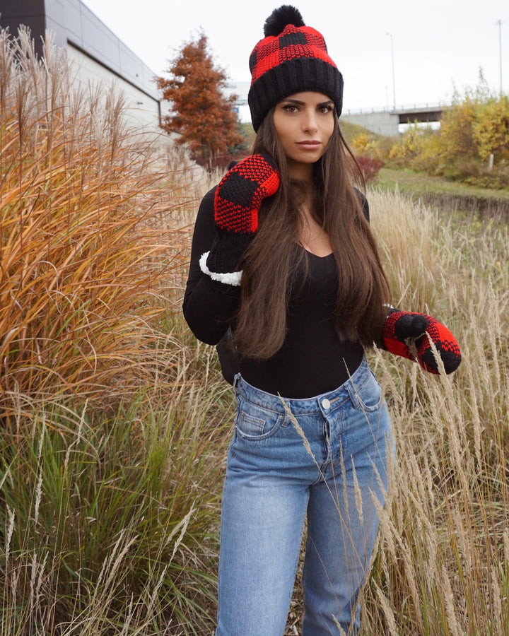 Black & Red - Cozy Lined Mittens