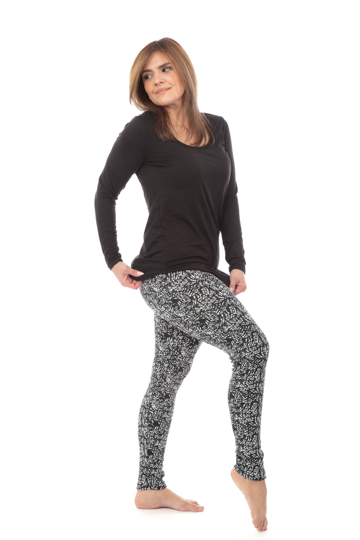 B&W Connections - Cozy Lined Leggings