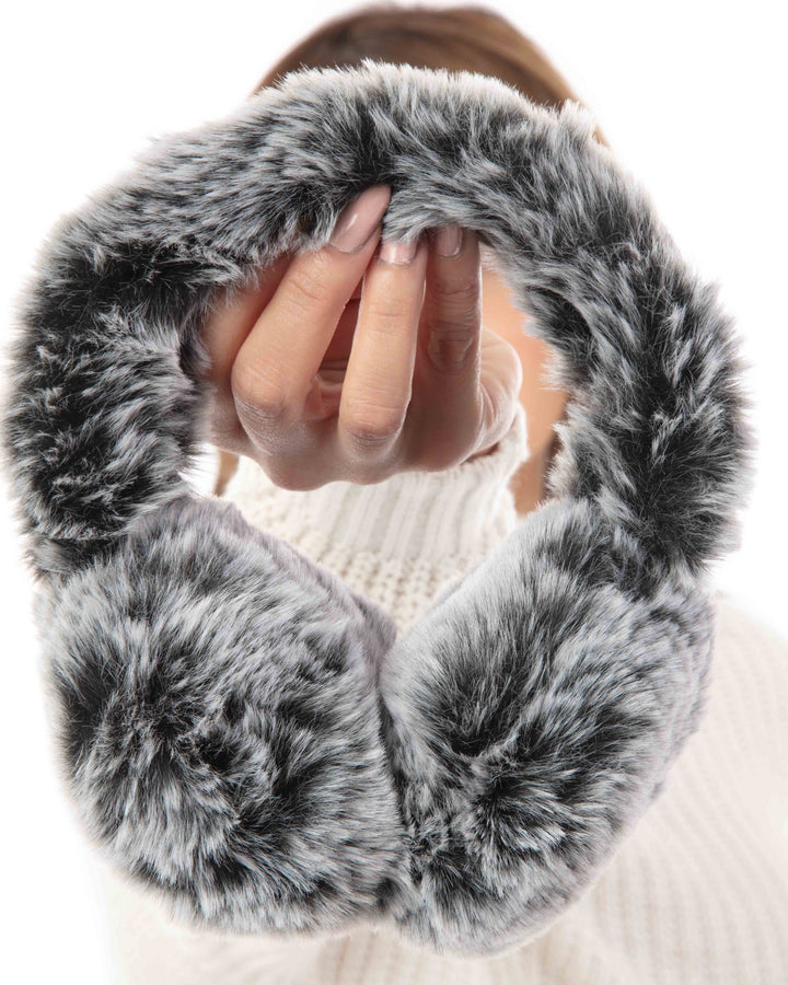 B&W - Earmuffs